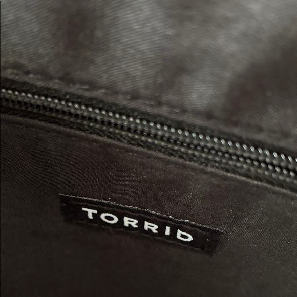 NWOT Torrid Black Grey Brown Camo Clutch Handbag - Picture 2 of 9